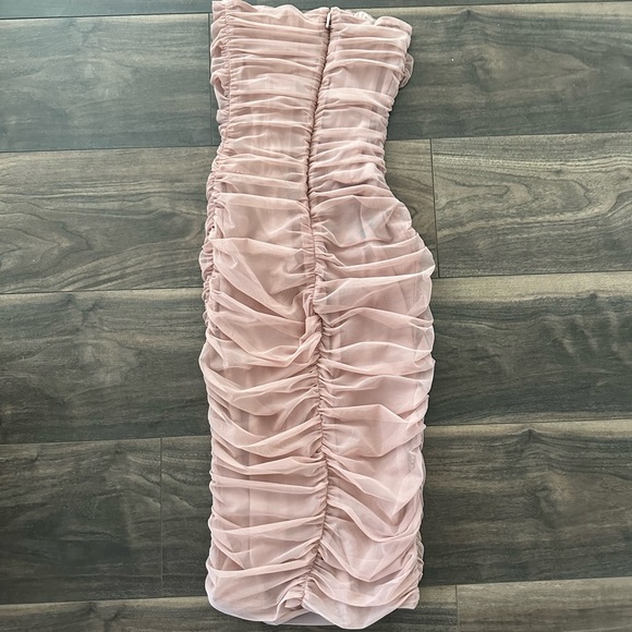 House of CB Julianna Blush Strapless Ruched Midi Dress - Picture 4 of 7